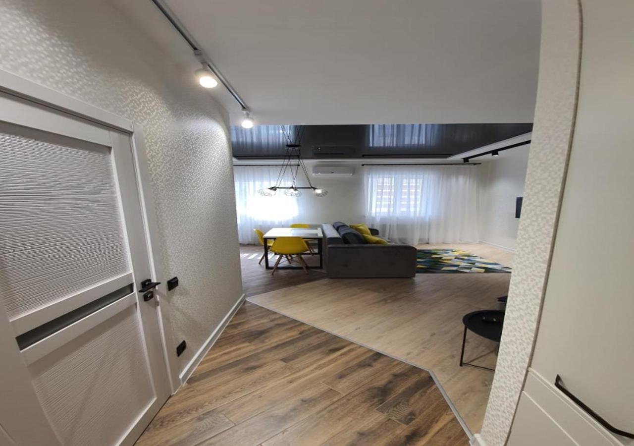 New Lux Apartment 2020 Harkiv Dış mekan fotoğraf